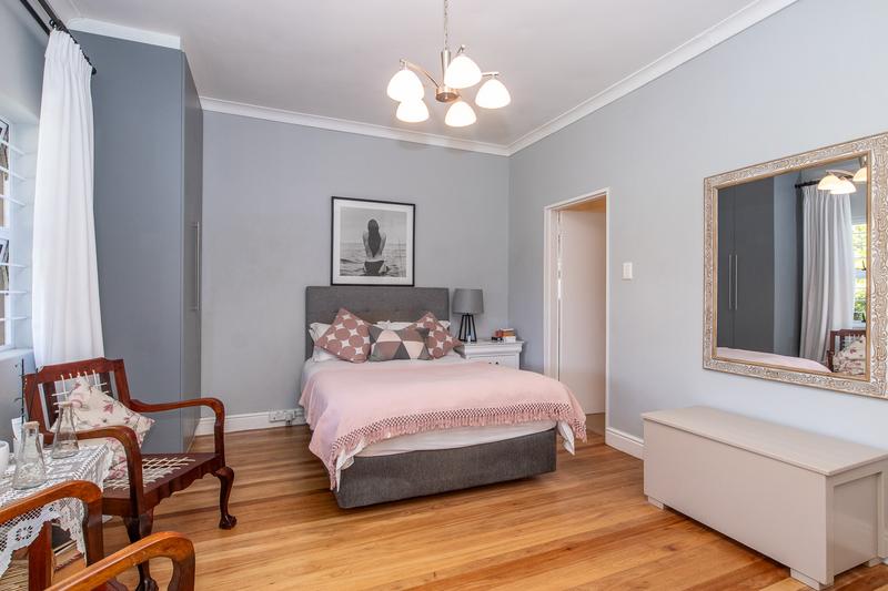4 Bedroom Property for Sale in Bergvliet Western Cape